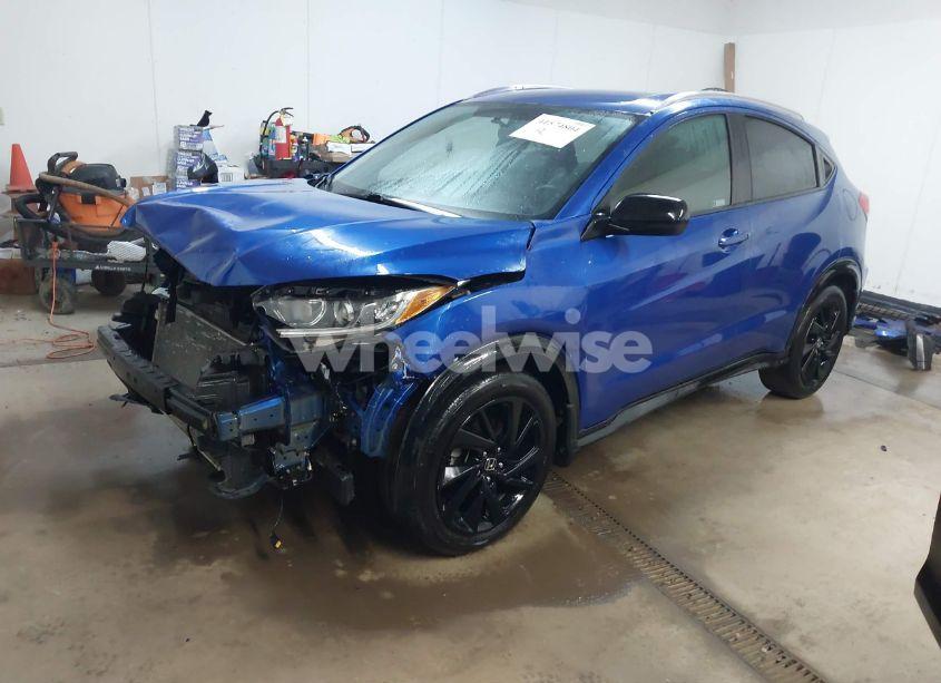 Photo 2 of 2022 Honda Hr-v AWD SPORT (VIN 3CZRU6H14NM700839)