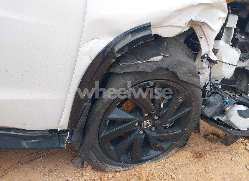 Photo 18 of 2021 Honda Hr-v AWD SPORT (VIN 3CZRU6H15MM704607)