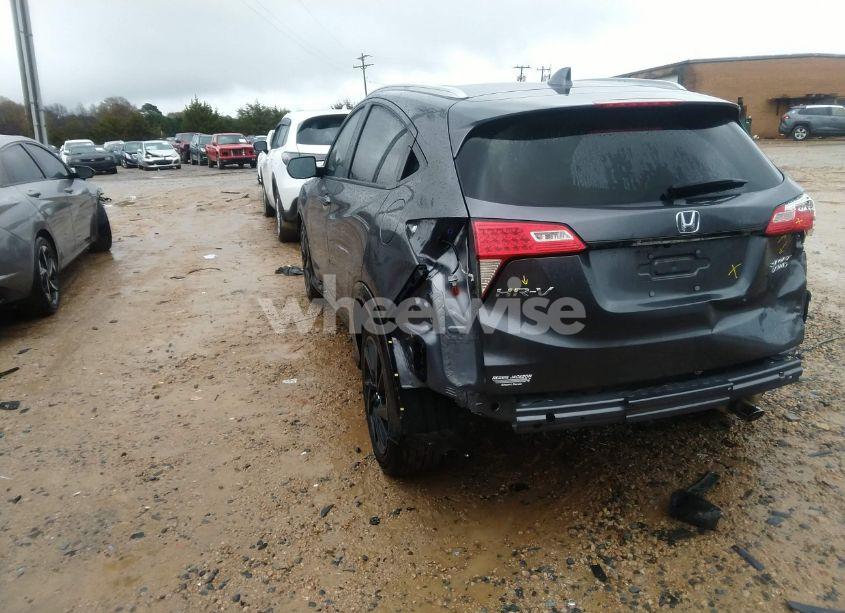 Photo 3 of 2022 Honda Hr-v AWD SPORT (VIN 3CZRU6H15NM735809)