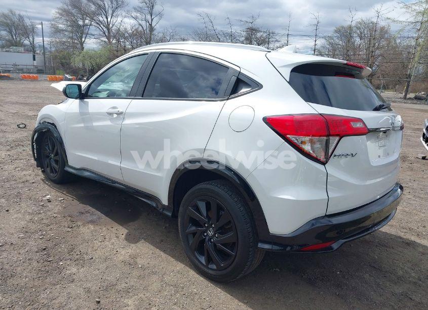 Photo 3 of 2022 Honda Hr-v AWD SPORT (VIN 3CZRU6H15NM755512)