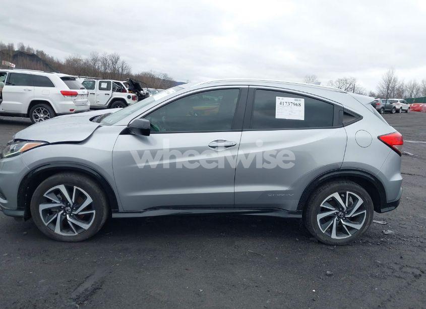 Photo 14 of 2019 Honda Hr-v SPORT (VIN 3CZRU6H16KG719371)