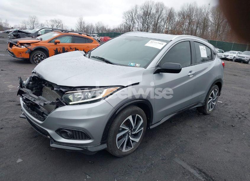Photo 2 of 2019 Honda Hr-v SPORT (VIN 3CZRU6H16KG719371)