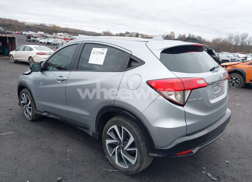 Photo 3 of 2019 Honda Hr-v SPORT (VIN 3CZRU6H16KG719371)