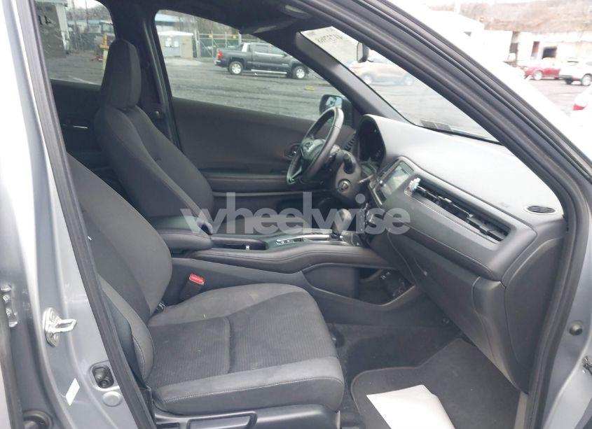 Photo 5 of 2019 Honda Hr-v SPORT (VIN 3CZRU6H16KG719371)