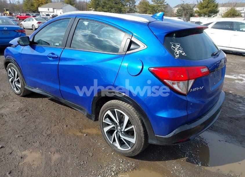 Photo 3 of 2019 Honda Hr-v SPORT (VIN 3CZRU6H16KG726269)