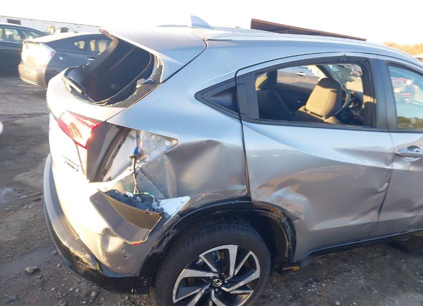 Photo 13 of 2019 Honda Hr-v SPORT (VIN 3CZRU6H16KM740643)