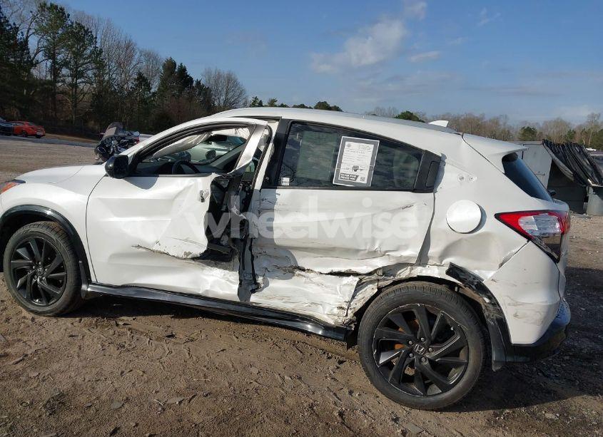 Photo 6 of 2022 Honda Hr-v AWD SPORT (VIN 3CZRU6H16NM708702)