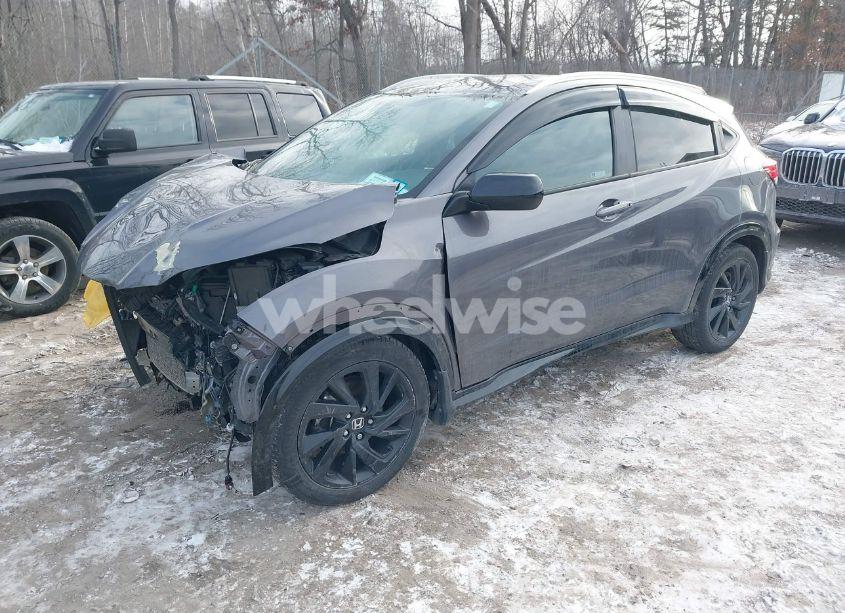 Photo 2 of 2022 Honda Hr-v AWD SPORT (VIN 3CZRU6H16NM758919)