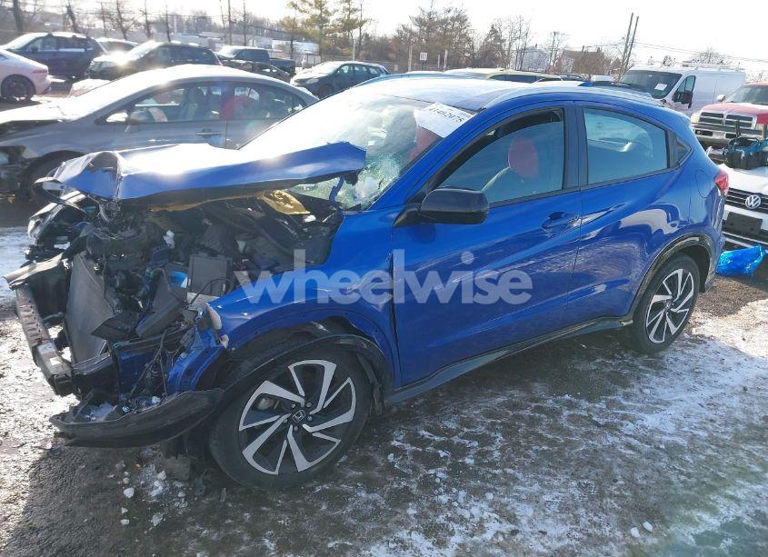 Photo 2 of 2019 Honda Hr-v SPORT (VIN 3CZRU6H17KG709643)