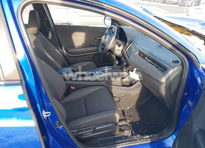 Photo 5 of 2019 Honda Hr-v SPORT (VIN 3CZRU6H17KG709643)
