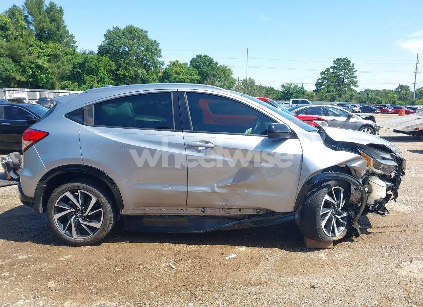 Photo 14 of 2019 Honda Hr-v SPORT (VIN 3CZRU6H17KG714390)