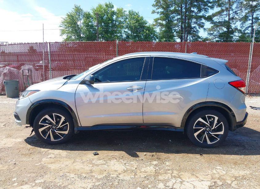 Photo 15 of 2019 Honda Hr-v SPORT (VIN 3CZRU6H17KG714390)
