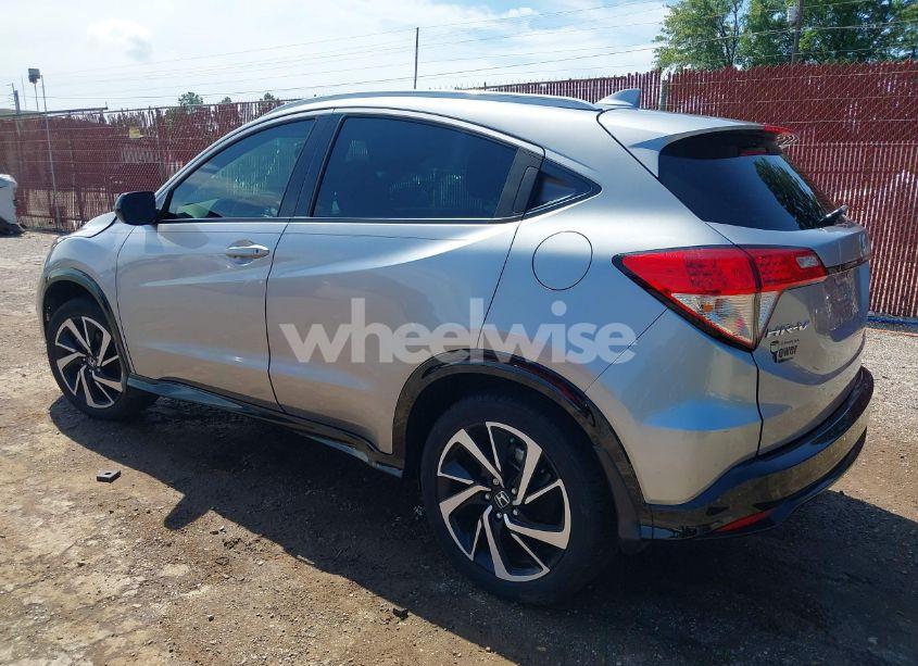 Photo 3 of 2019 Honda Hr-v SPORT (VIN 3CZRU6H17KG714390)