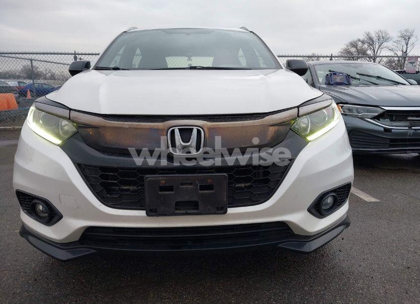 Photo 6 of 2019 Honda Hr-v SPORT (VIN 3CZRU6H17KM709093)