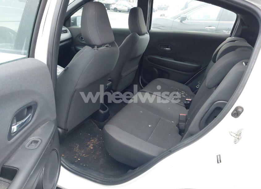 Photo 8 of 2019 Honda Hr-v SPORT (VIN 3CZRU6H17KM709093)