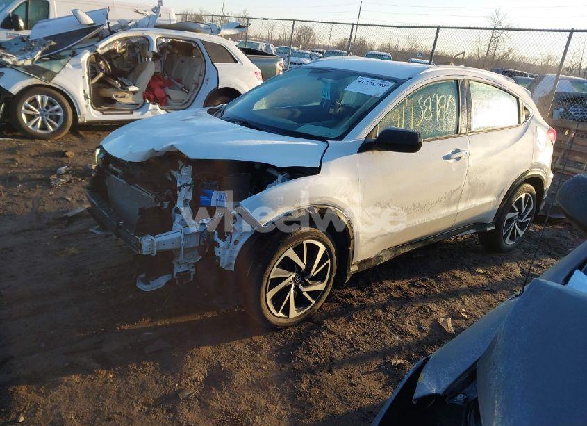 Photo 2 of 2020 Honda Hr-v AWD SPORT (VIN 3CZRU6H17LM712044)