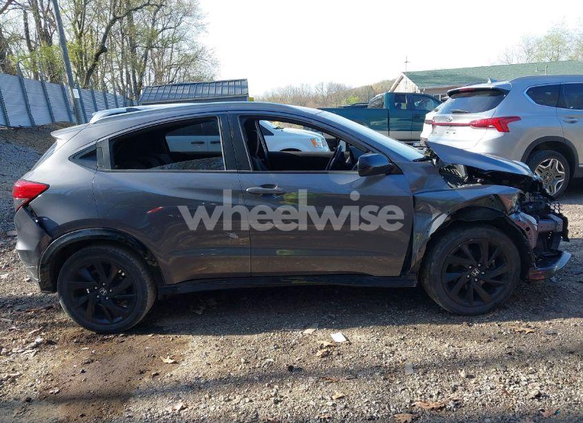 Photo 13 of 2022 Honda Hr-v AWD SPORT (VIN 3CZRU6H17NM746231)