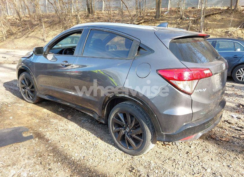 Photo 3 of 2022 Honda Hr-v AWD SPORT (VIN 3CZRU6H17NM746231)