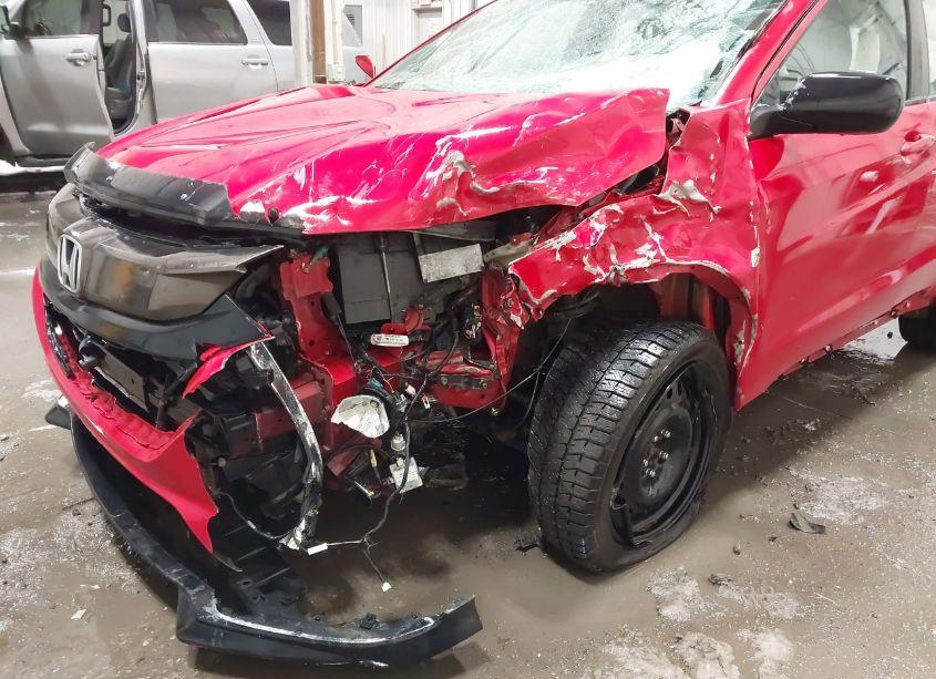 Photo 6 of 2019 Honda Hr-v SPORT (VIN 3CZRU6H18KG700918)