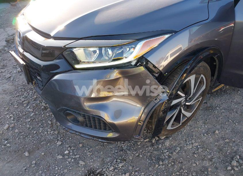 Photo 6 of 2019 Honda Hr-v SPORT (VIN 3CZRU6H18KG701096)