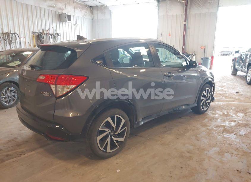 Photo 4 of 2019 Honda Hr-v SPORT (VIN 3CZRU6H18KG706038)