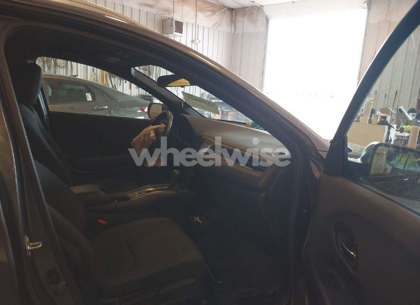 Photo 5 of 2019 Honda Hr-v SPORT (VIN 3CZRU6H18KG706038)