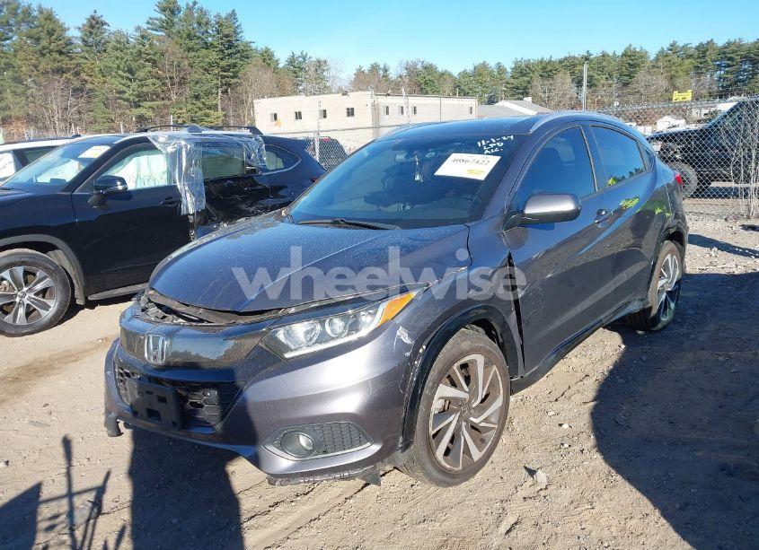 Photo 2 of 2019 Honda Hr-v SPORT (VIN 3CZRU6H18KG707772)