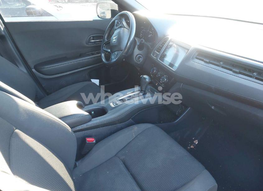 Photo 5 of 2019 Honda Hr-v SPORT (VIN 3CZRU6H18KG707772)