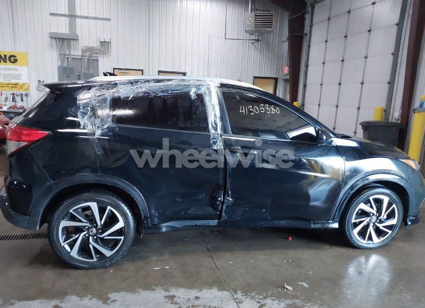 Photo 13 of 2019 Honda Hr-v SPORT (VIN 3CZRU6H18KG732803)