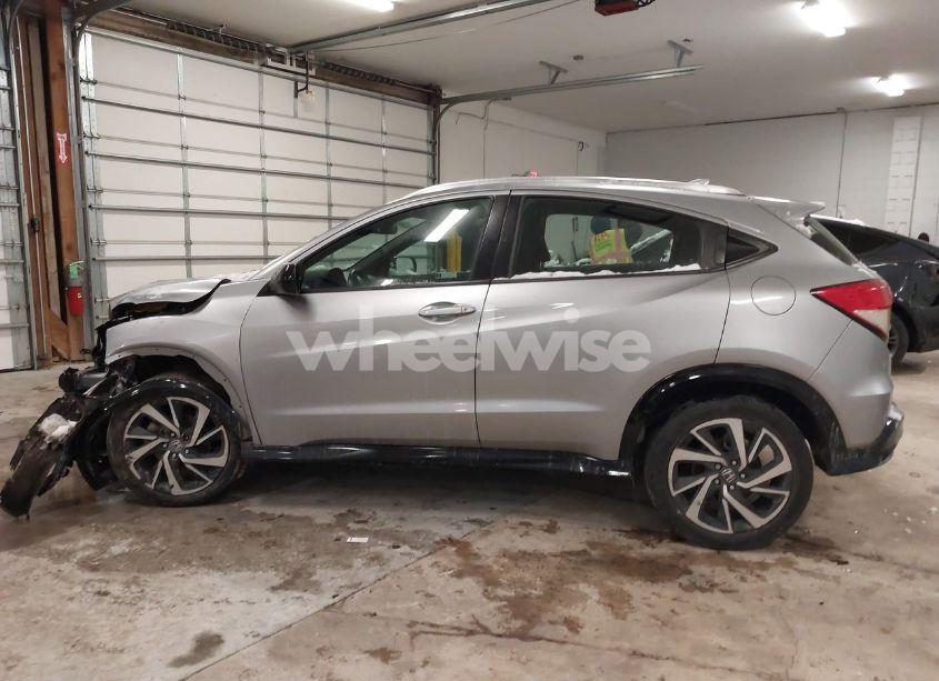 Photo 14 of 2020 Honda Hr-v AWD SPORT (VIN 3CZRU6H18LG701889)