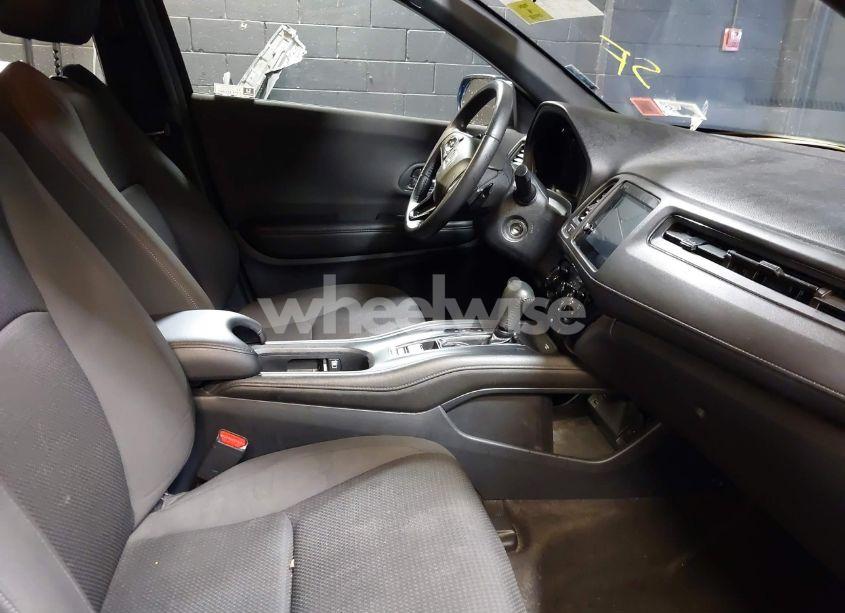 Photo 5 of 2020 Honda Hr-v AWD SPORT (VIN 3CZRU6H18LM731461)