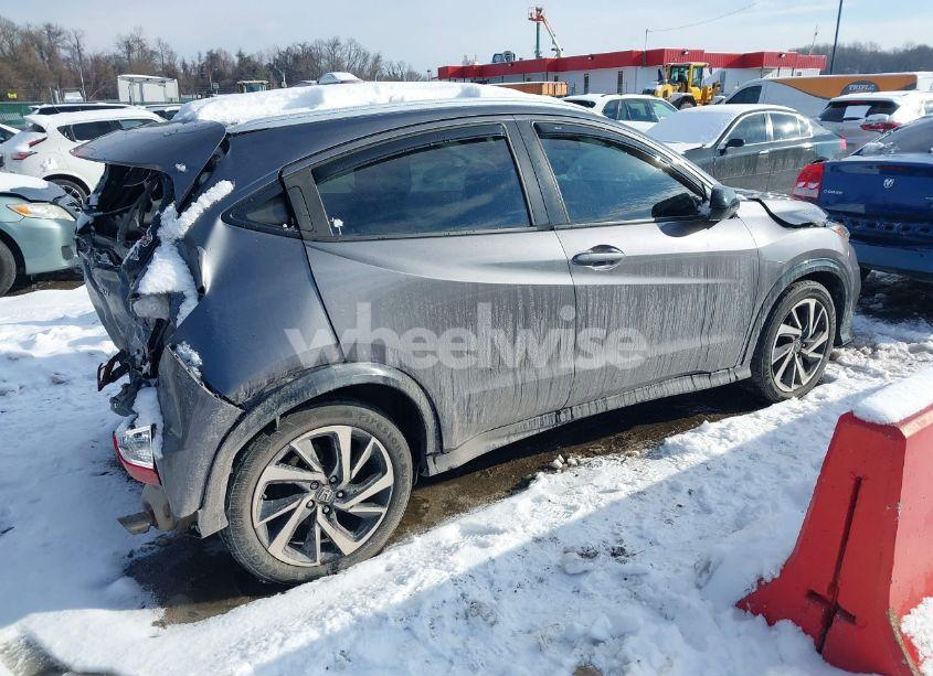 Photo 4 of 2019 Honda Hr-v SPORT (VIN 3CZRU6H19KG714164)