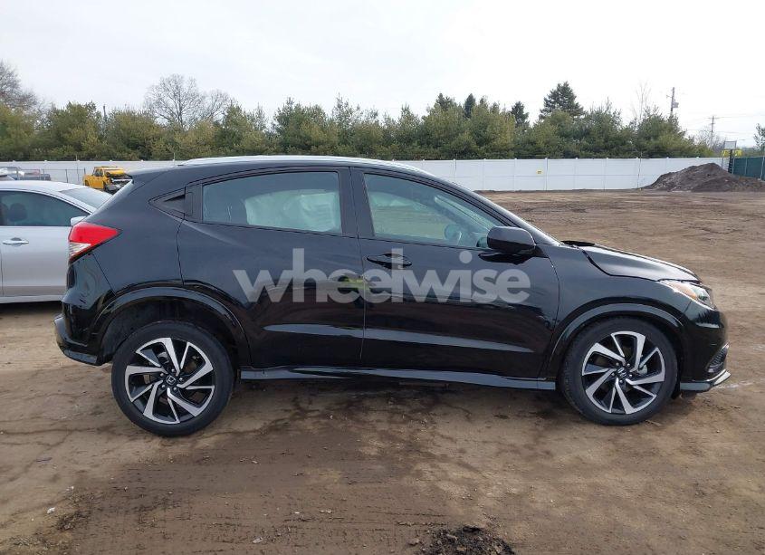 Photo 14 of 2019 Honda Hr-v SPORT (VIN 3CZRU6H19KG718344)