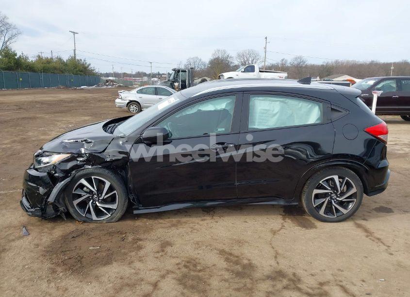Photo 15 of 2019 Honda Hr-v SPORT (VIN 3CZRU6H19KG718344)