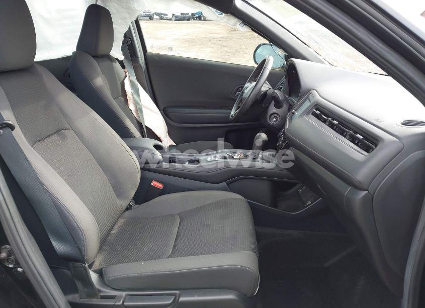 Photo 5 of 2019 Honda Hr-v SPORT (VIN 3CZRU6H19KG718344)