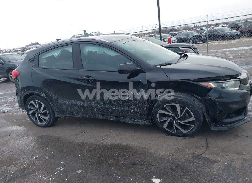 Photo 13 of 2019 Honda Hr-v SPORT (VIN 3CZRU6H19KG732129)