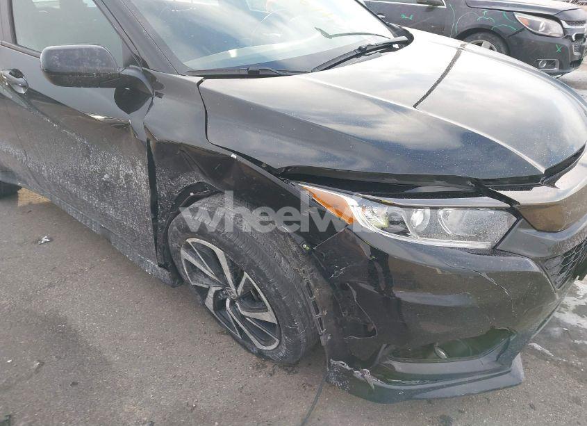 Photo 6 of 2019 Honda Hr-v SPORT (VIN 3CZRU6H19KG732129)