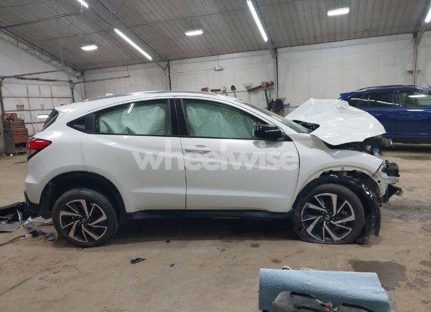 Photo 14 of 2019 Honda Hr-v SPORT (VIN 3CZRU6H1XKM705684)
