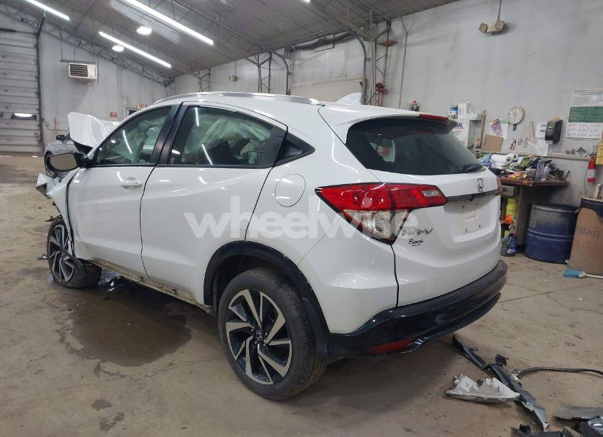 Photo 3 of 2019 Honda Hr-v SPORT (VIN 3CZRU6H1XKM705684)