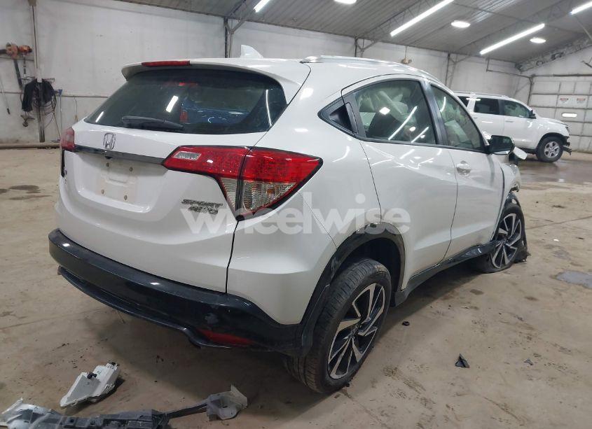 Photo 4 of 2019 Honda Hr-v SPORT (VIN 3CZRU6H1XKM705684)