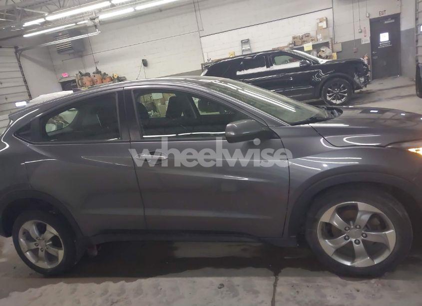 Photo 13 of 2017 Honda Hr-v LX (VIN 3CZRU6H30HG709252)