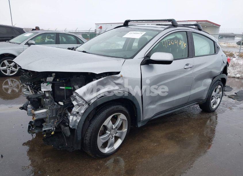 Photo 2 of 2018 Honda Hr-v LX (VIN 3CZRU6H30JG700184)