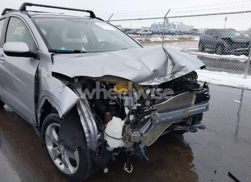 Photo 6 of 2018 Honda Hr-v LX (VIN 3CZRU6H30JG700184)