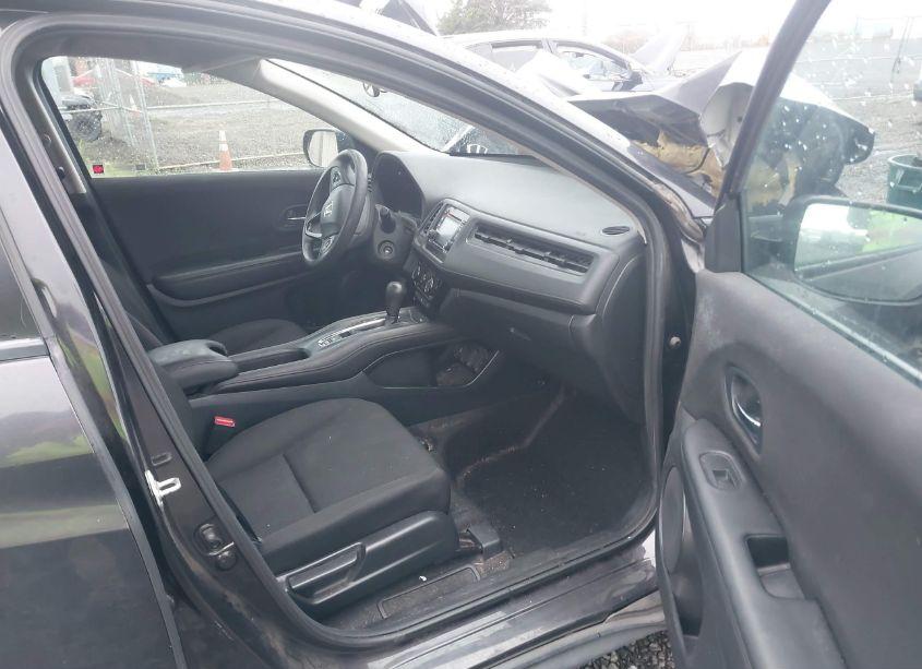 Photo 5 of 2018 Honda Hr-v LX (VIN 3CZRU6H30JG712948)