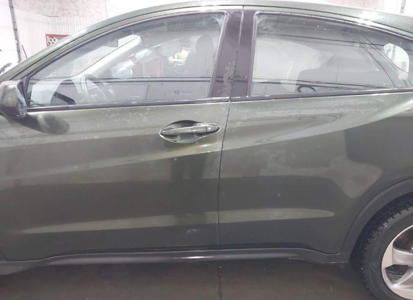 Photo 14 of 2018 Honda Hr-v LX (VIN 3CZRU6H30JG714358)