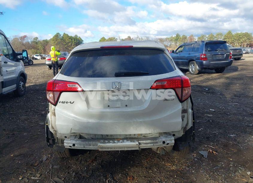 Photo 16 of 2018 Honda Hr-v LX (VIN 3CZRU6H30JM717326)