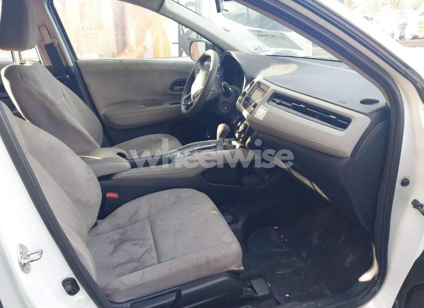 Photo 5 of 2018 Honda Hr-v LX (VIN 3CZRU6H30JM717326)