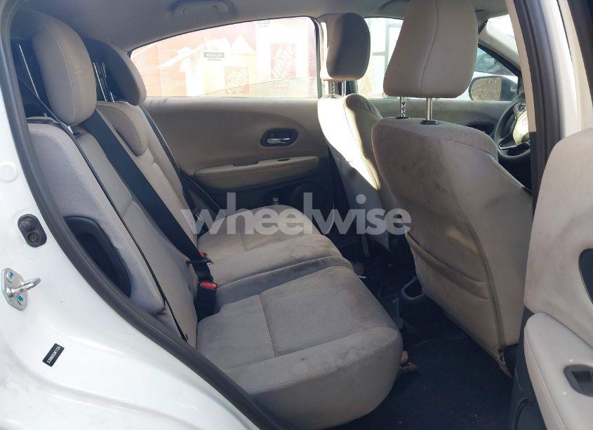 Photo 8 of 2018 Honda Hr-v LX (VIN 3CZRU6H30JM717326)