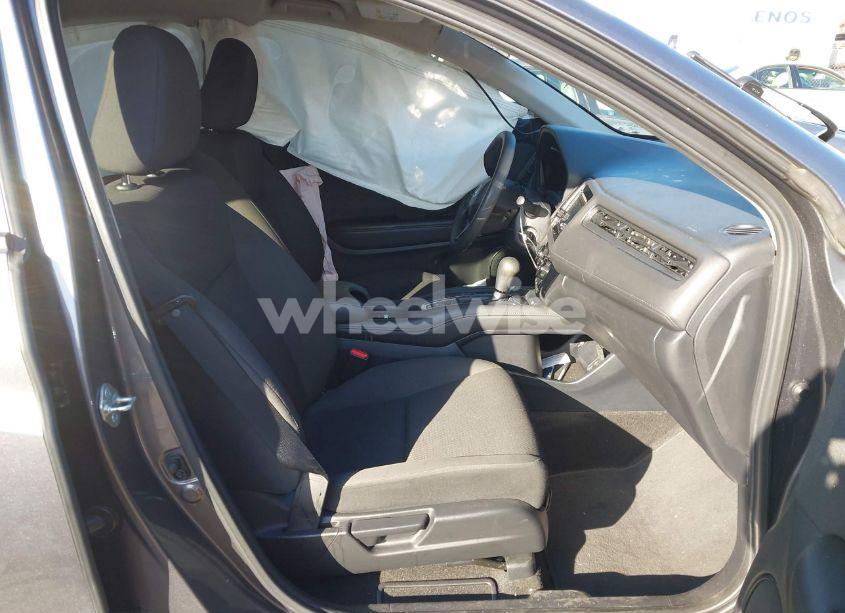 Photo 5 of 2019 Honda Hr-v LX (VIN 3CZRU6H30KG702177)