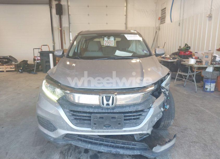 Photo 12 of 2019 Honda Hr-v LX (VIN 3CZRU6H30KG716824)